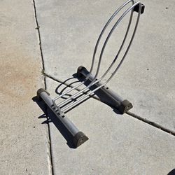 Single Bicycle Stand - Adjustable for Tire Width