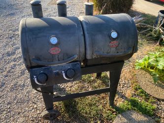 Char, griller smoker , propane, grill, and smoker combo