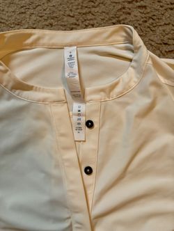 Lululemon Women’s Log Sleeve Top