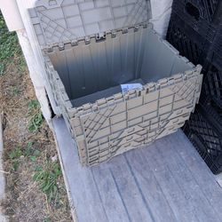 I have thirty six soar containers with foldinhg lids available