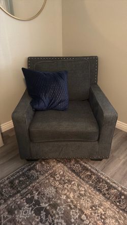 Accent chair