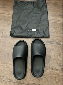 yeezy slides
