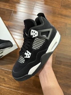 Size 5Y (6.5W) - Jordan 4 Retro White Thunder GS