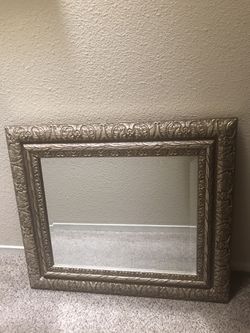 Wall mirror 24x28