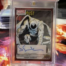 Moon Knight Red Auto