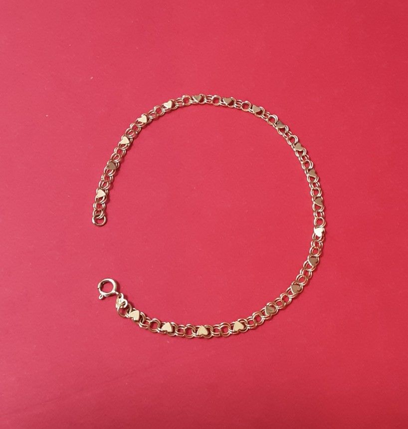 Vintage 14kt Yellow Gold Women's Bracelet with Heart Shaped Links
