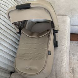 Silver Cross Bassinet 