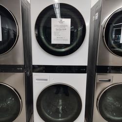 LG WashTower Stacked SMART Laundry Center 4.5 Cu. Ft. Front Load Washer & 7.4 Cu. Ft. Gas Dryer in White