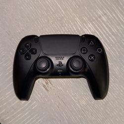 Black PS5 Controller