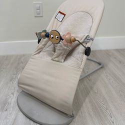BABYBJÖRN® Bouncer Balance Soft + BABYBJÖRN® Bouncer Toy