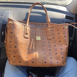MCM Medium Liz Reversible Shopper Bag