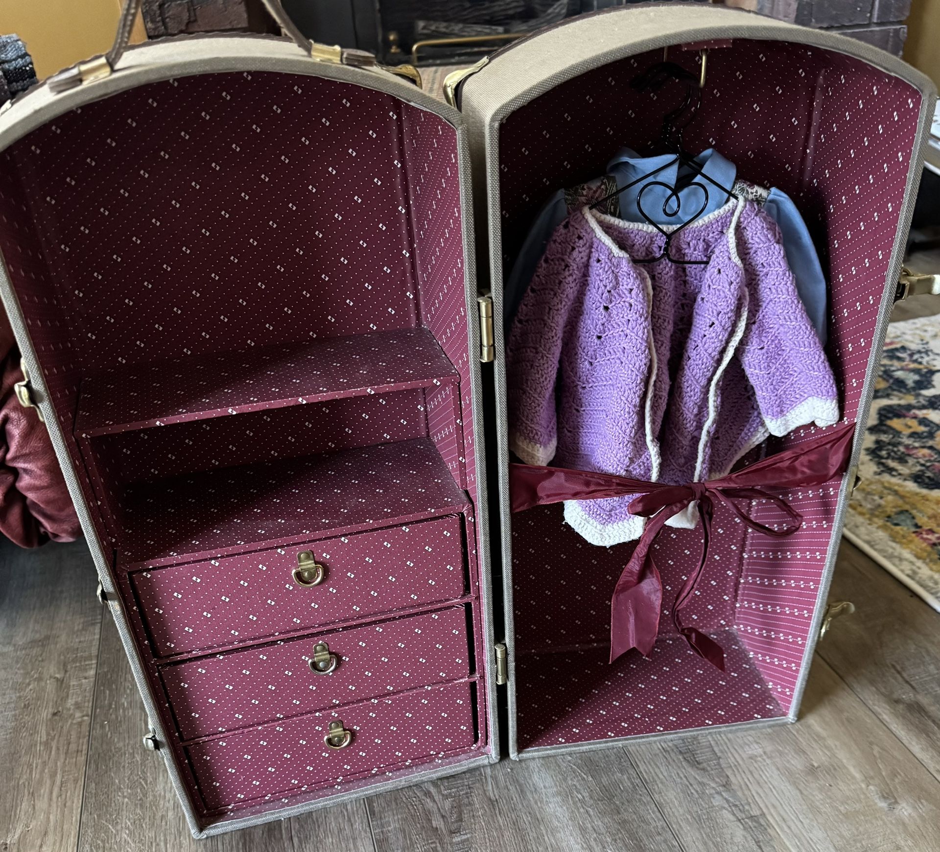 American Girl Samantha Streamer Trunk