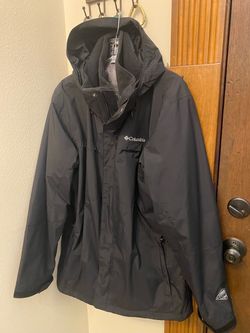 Columbia brand . Size L .