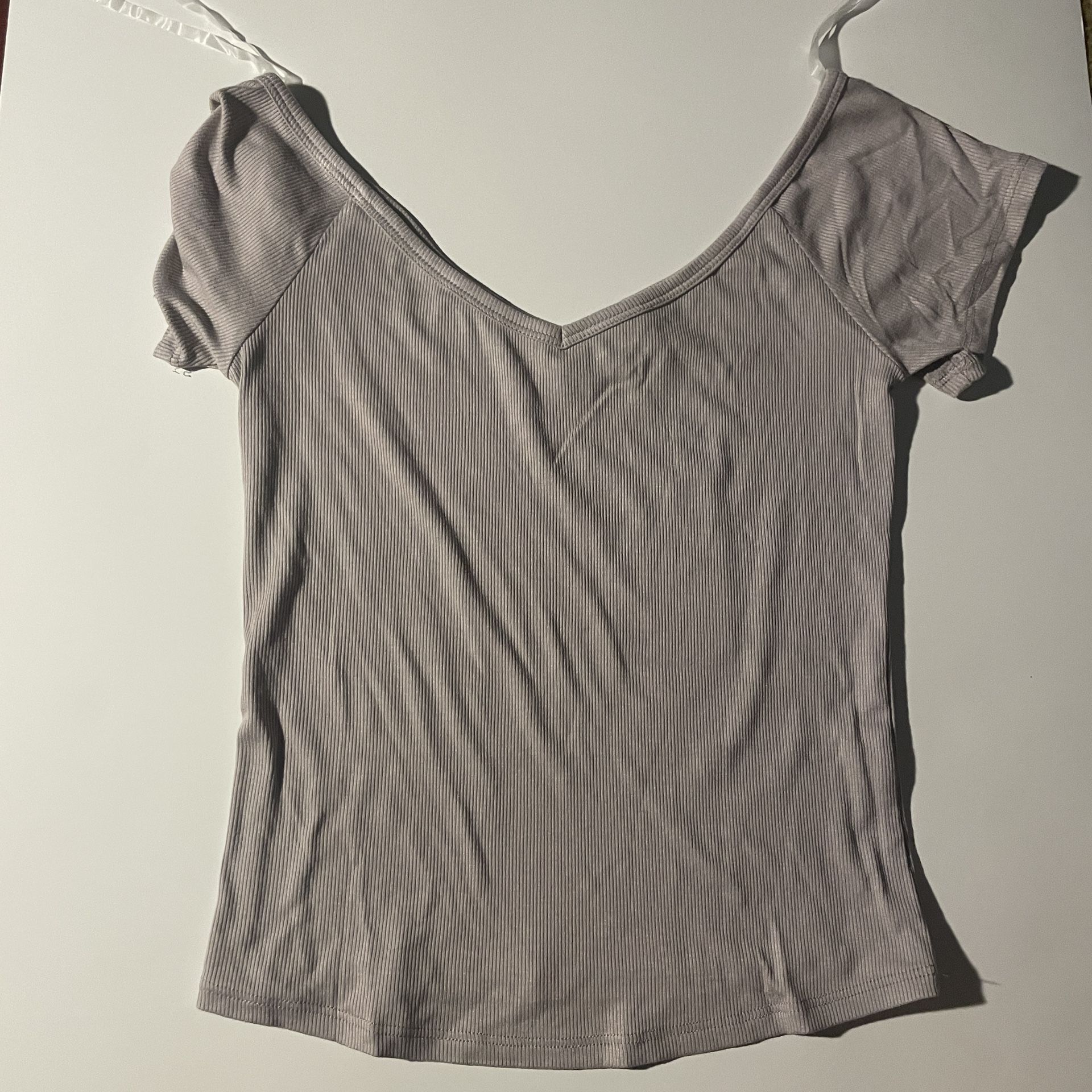 Wild Fable Ribbed Gray Short Sleeve Tee V Neck Cute Fashion NWT Ladies Size XS