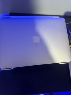 Apple Laptop