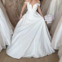 Off-the-Shoulder White Bridal Ball Gown Wedding Dress (og price $2,500)