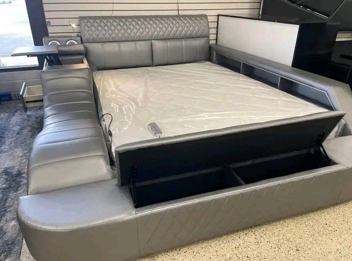Bed Frame King Size Futurista🔥 OFERTA LIMITADA 👉 DELIVERY GRATIS 🔥.Preguntar Precio 