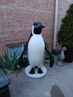Vintage Large Penguin Statue Ornament Figurine Yard Decor Garden Sculpture