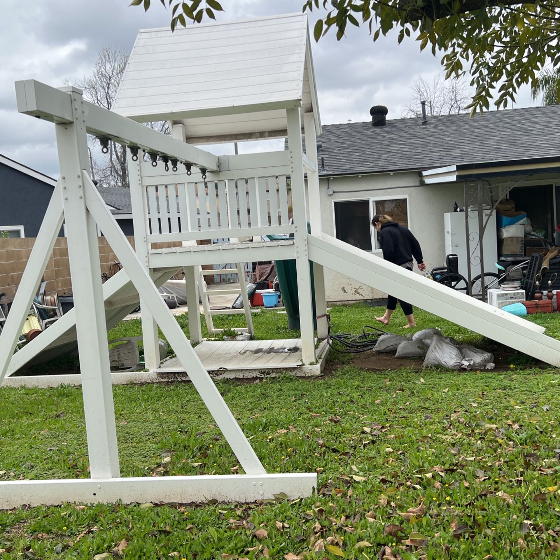 Ruffhouses vinyl Swing Set Playhouse