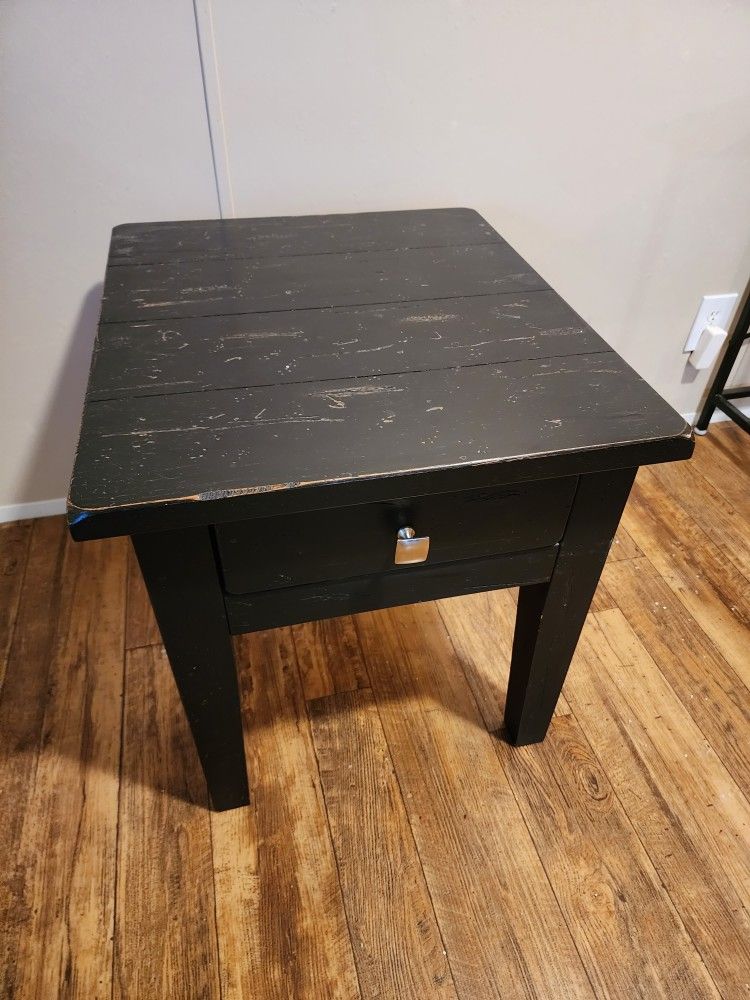 Broyhill Attic Heirlooms End Table