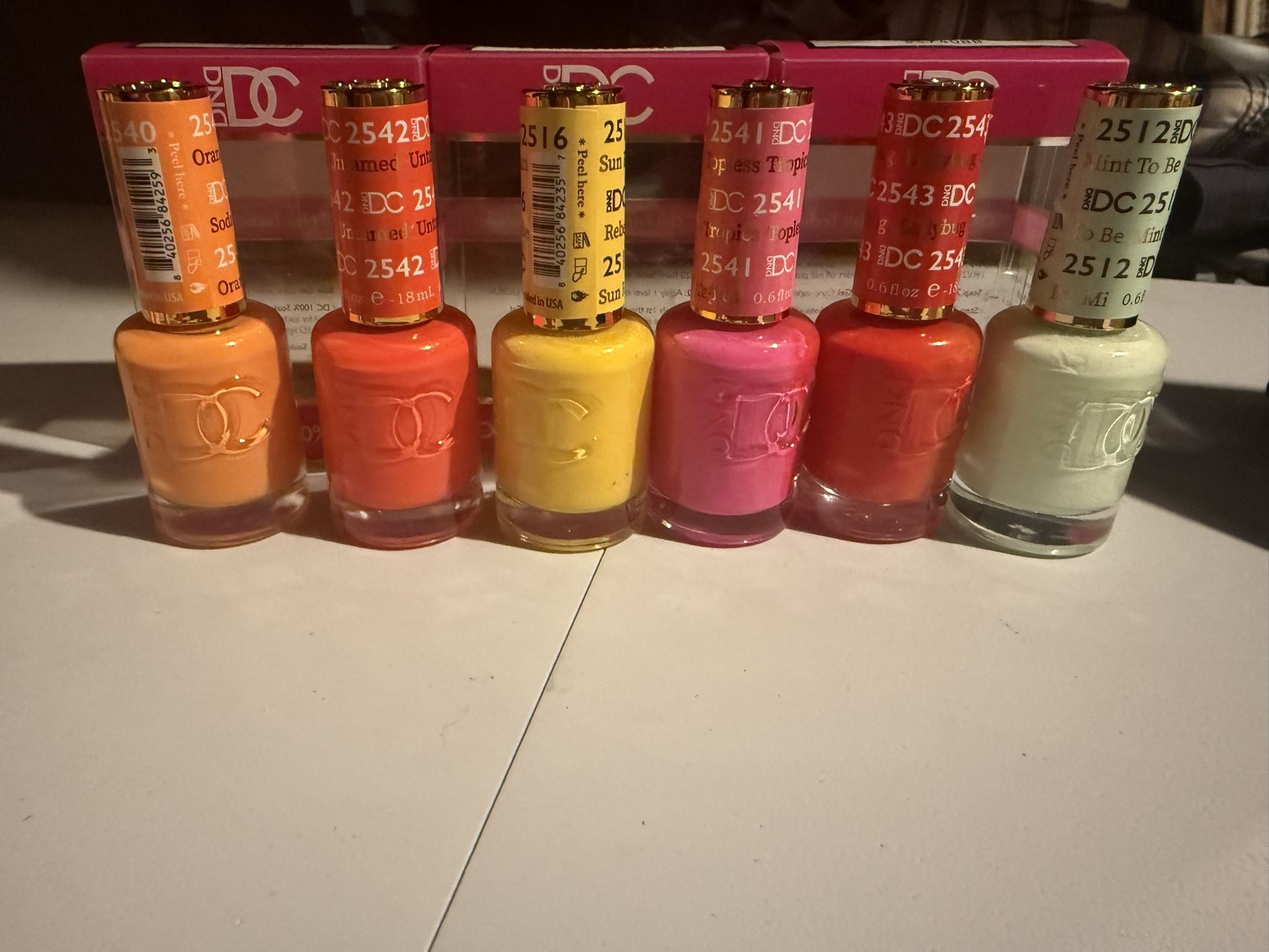 DND NAIL POLISH