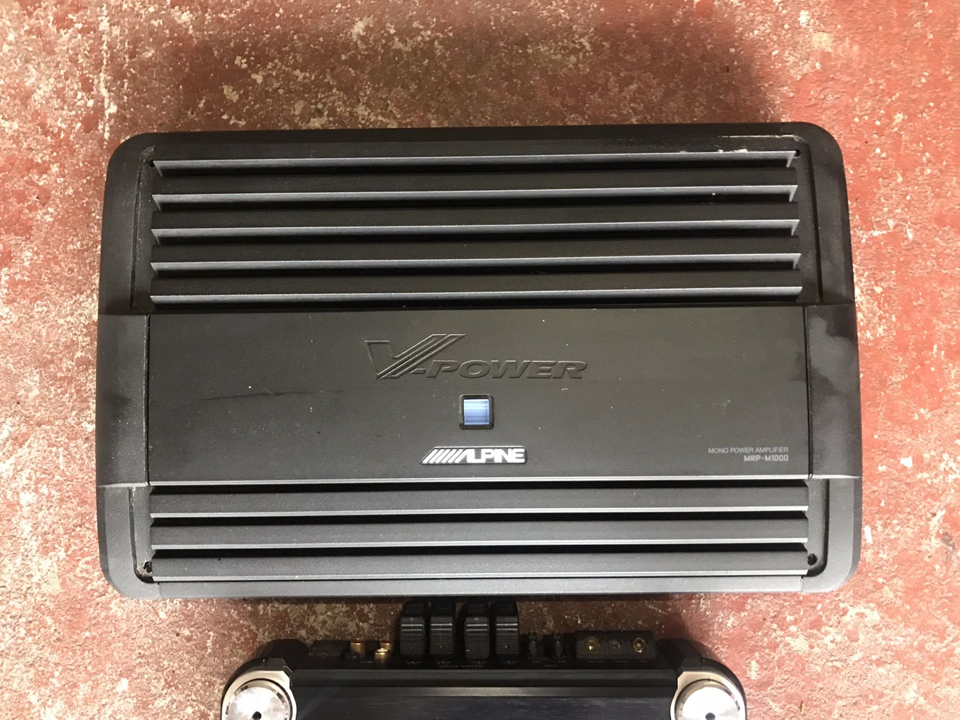 Alpine MRP-M1000 car amplifier