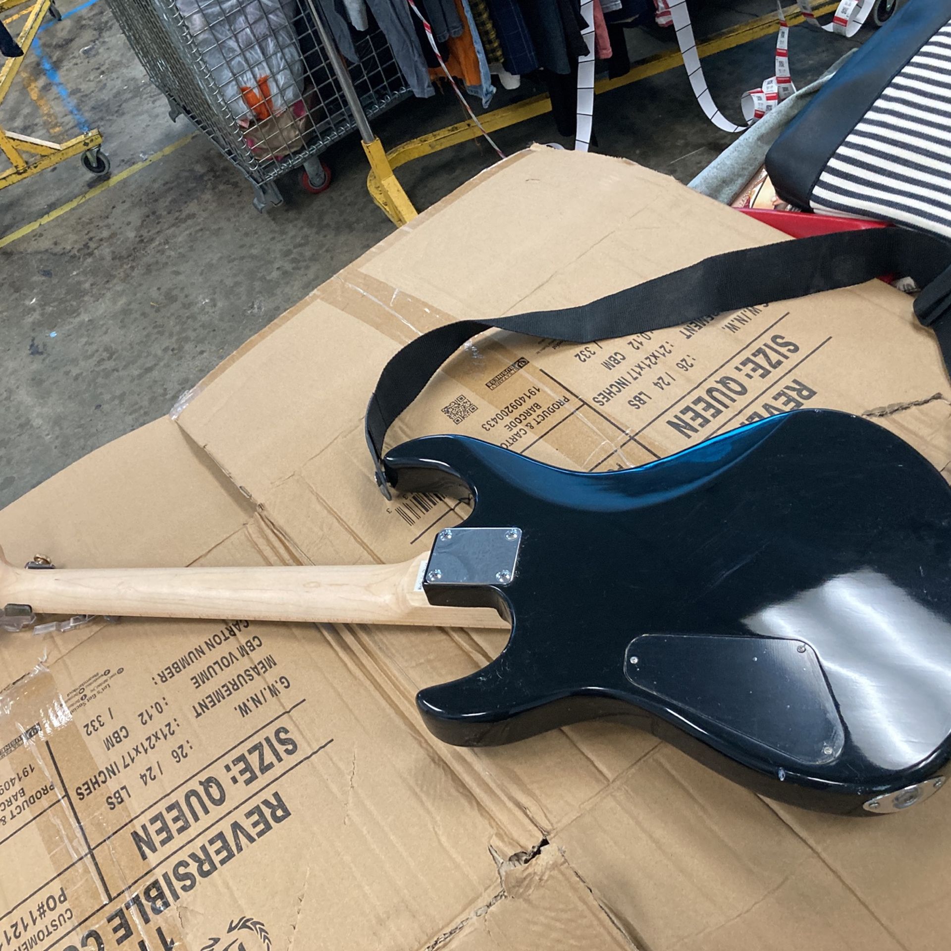 Unbranded Practice Electric Guitar Goodwill Midcity for Sale in Los
