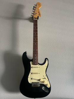 Squier Affinity Stratocaster Electric Guitar
