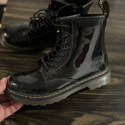 Little girls doc martens size 2Youth 