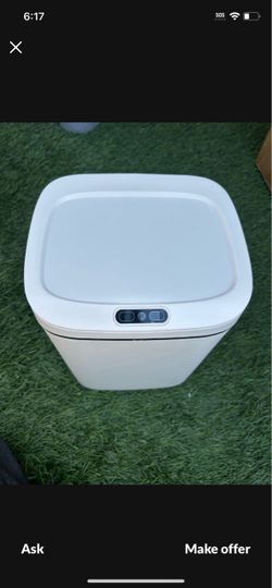 Small trash bin