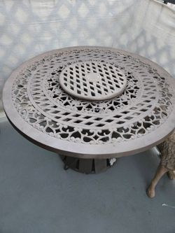 Gas fire pit