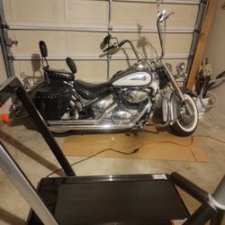 Susuki 800 Lots Of After Market 