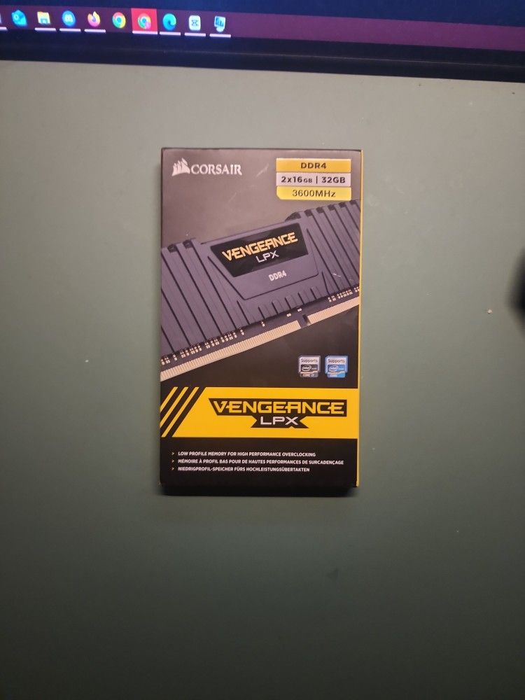Desktop Memory Corsair Vengeance LAX 32gb (2x16gb) Ddr4 32mhz C16