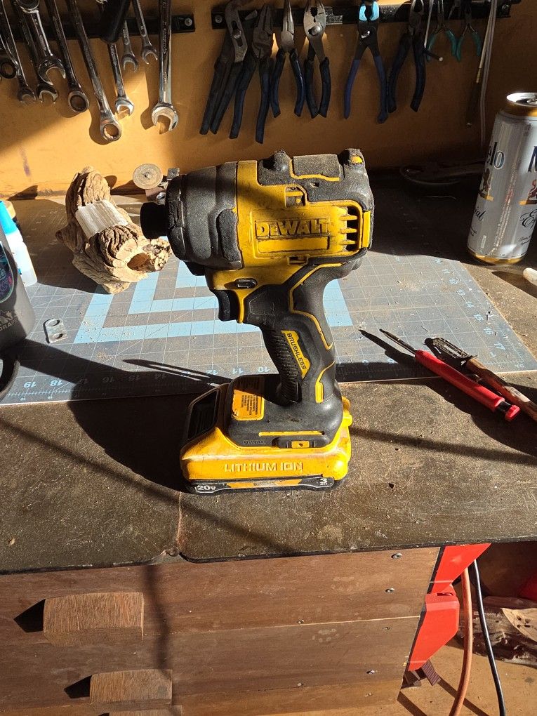 Delwat Impact Driver
