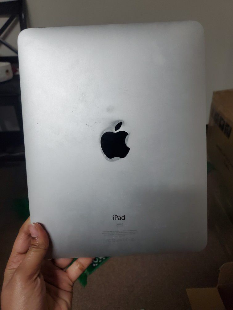 Apple iPad Unlocked / Desbloqueado 😀 - Different Colors Available