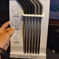 6-pack of reusable stainless steel straws with silicone tips from the brand Simple Modern