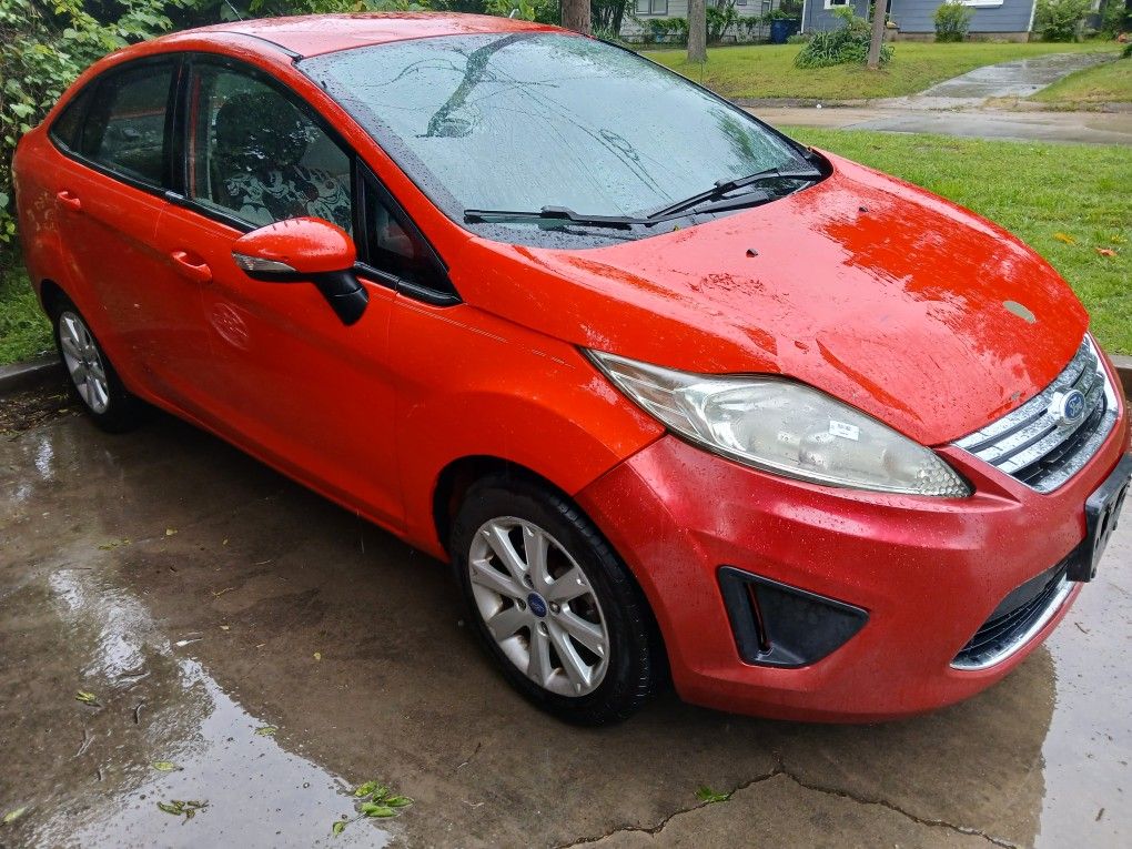 2013 Ford Fiesta