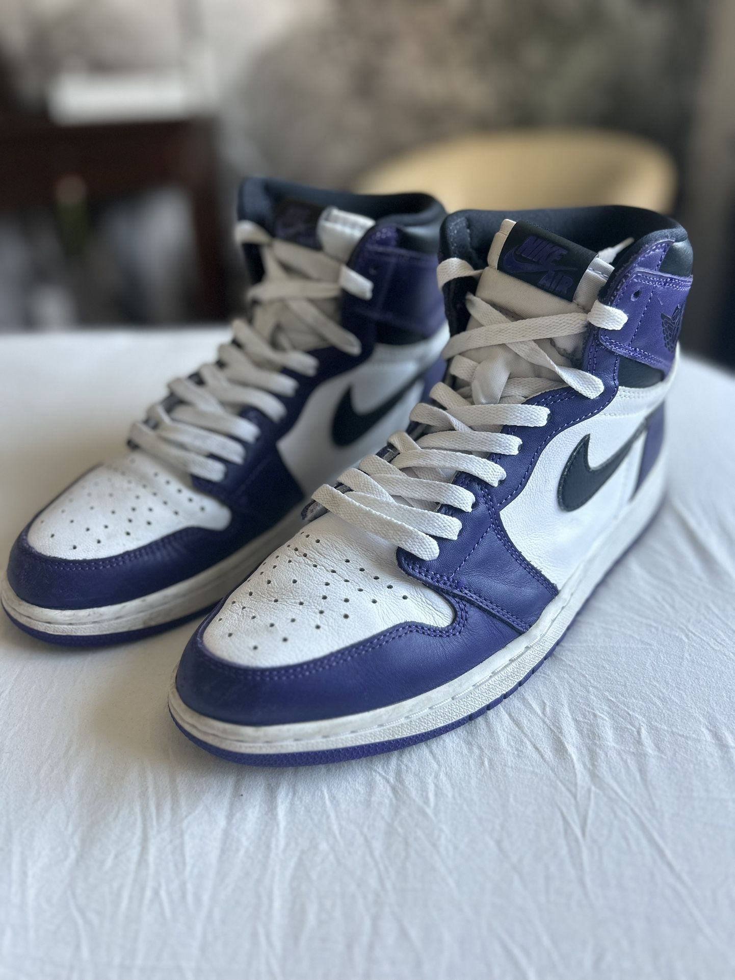 Jordan 1 Court Purple size 10.5 in like new condition