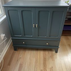 Armoire / Cabinet / Sideboard