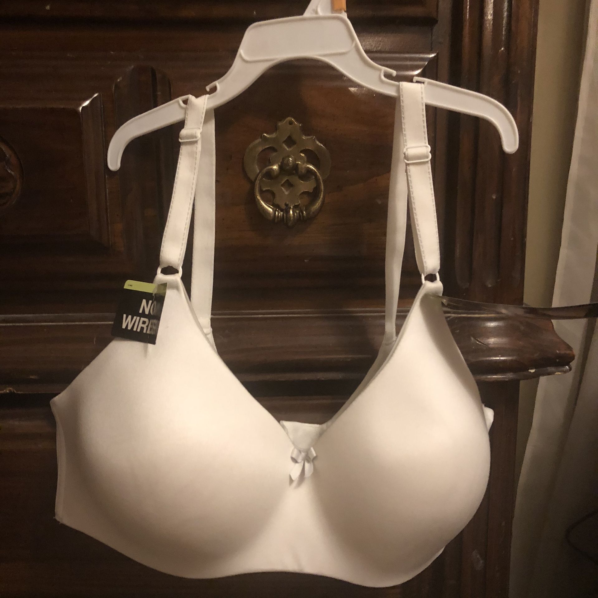 New Maidenform 40 B no wires