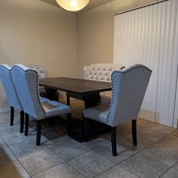 Dining Table/ Mesa 