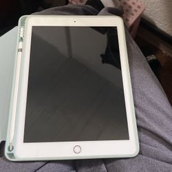 iPad 6th Gen 128gb