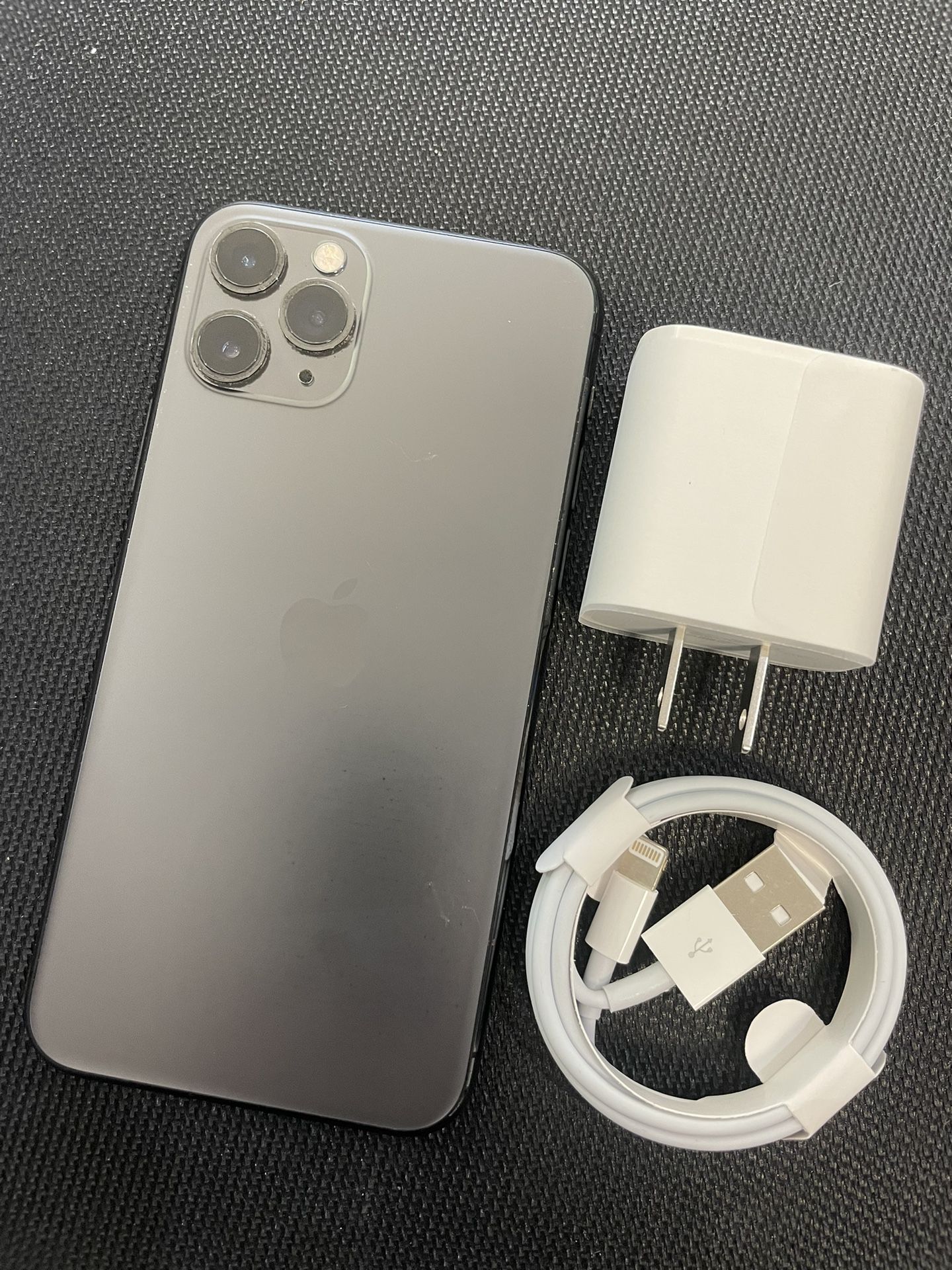 Factory Unlocked Apple iPhone 11 Pro 64gb, sold with warranty 