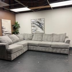 Broyhill Corner Sectional Sofa - Delivery Available!