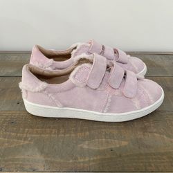 Ugg Sneakers !!