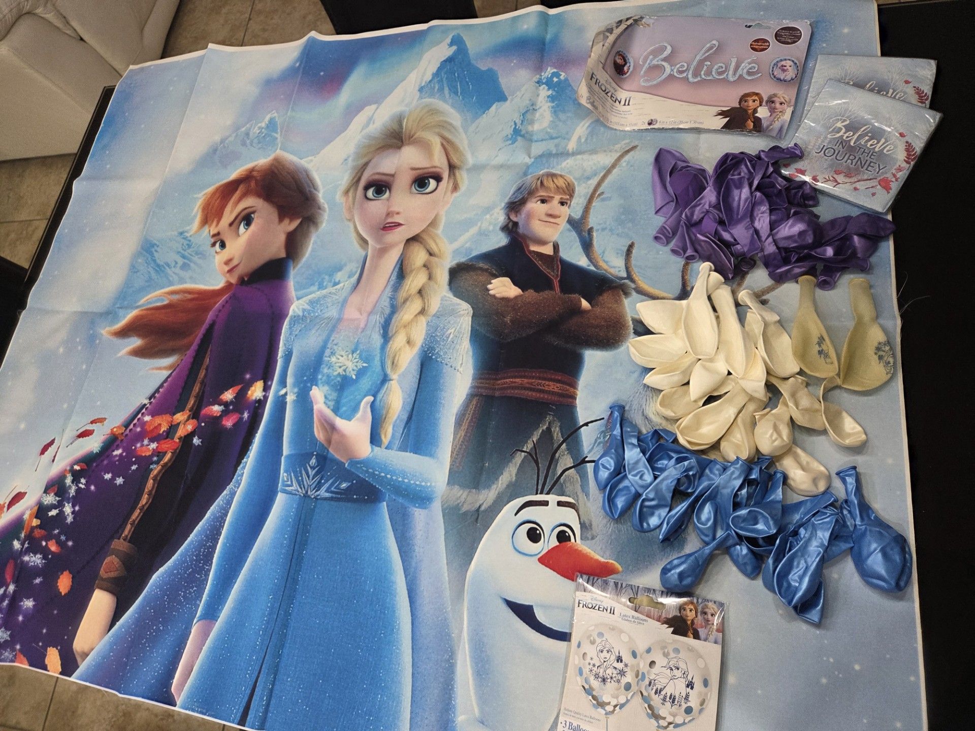 Set de decoración Frozen para cumpleaños o fiesta tematica/Frozen Decoration Set for Birthdays or Themed Parties