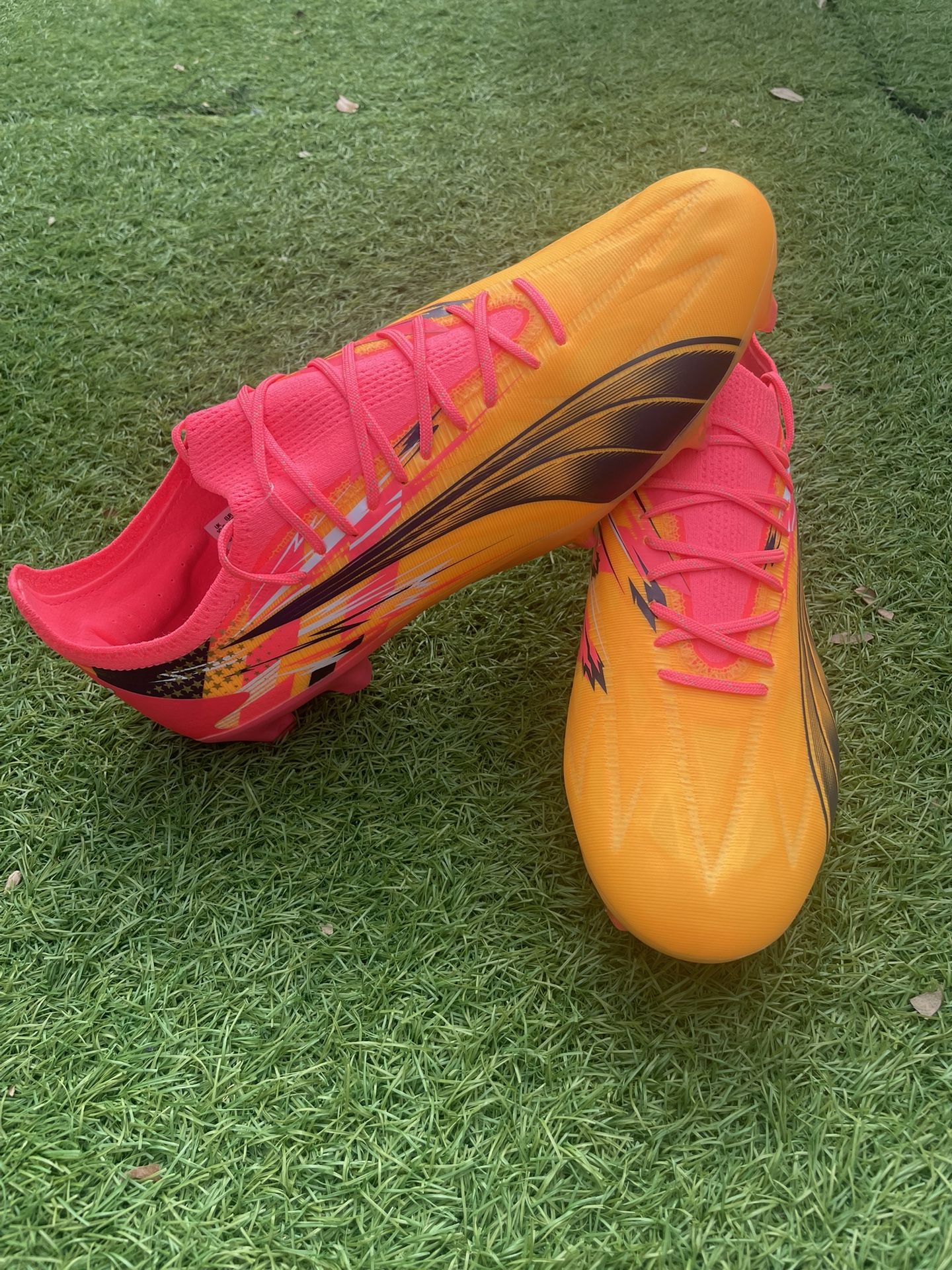 Size 11.5- Christian Pulisic Puma Ultra  107961-01 New No Box