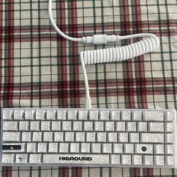 Higround Keyboard + Coiled Cable