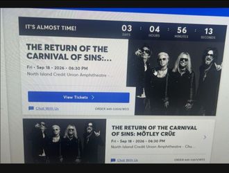 Chula Vista Amphitheatre Motley Crue 9/18
