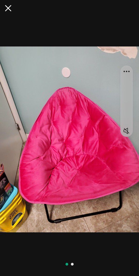 Large Saucer Chair